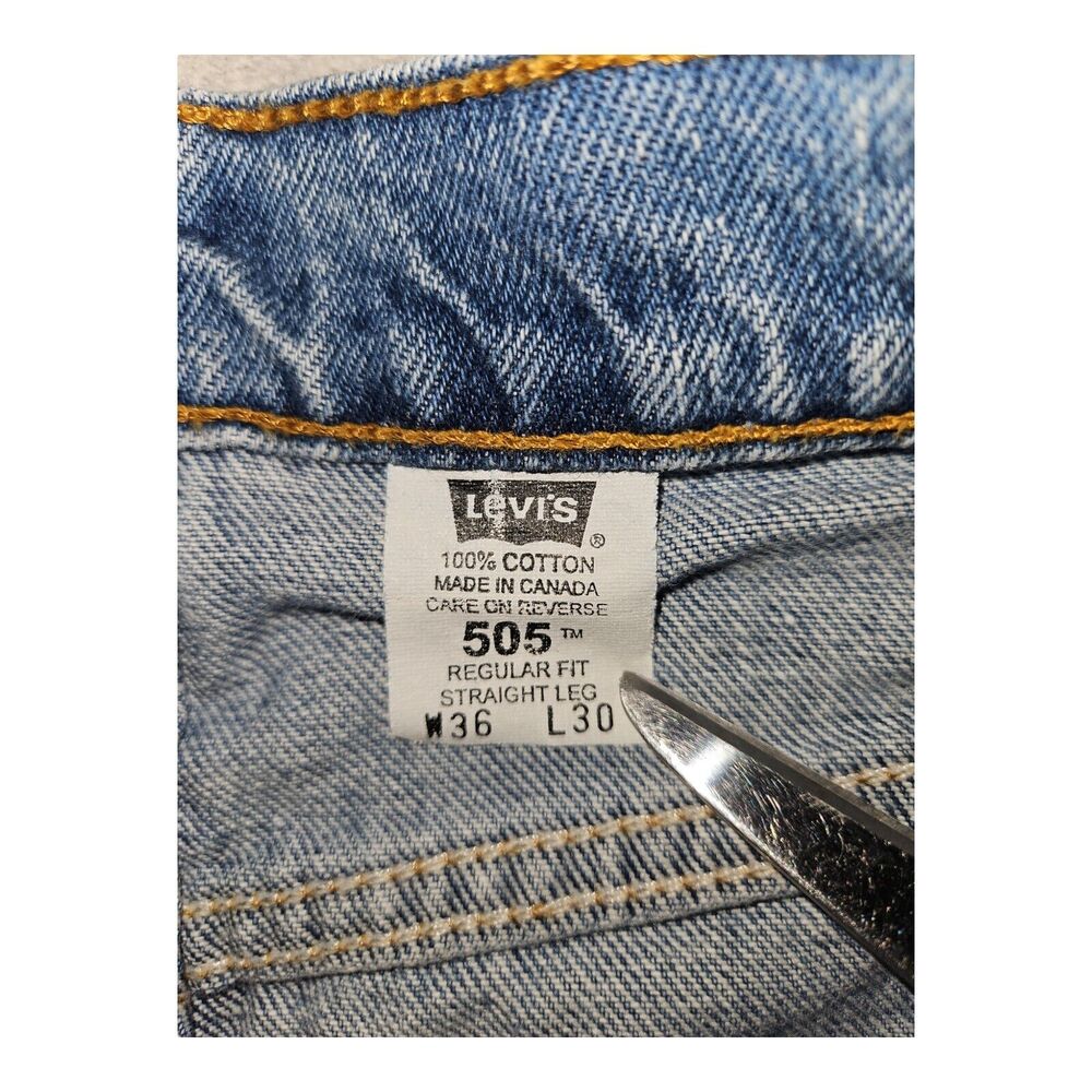 Vintage Levi's 505 Men's 36x30 Regular Fit Straight Leg Blue Denim 90's Grunge - Picture 2 of 10